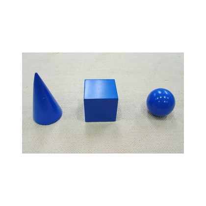 Solides géométriques en bois bleu