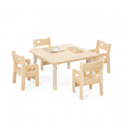 Table enfant en bois carrée
